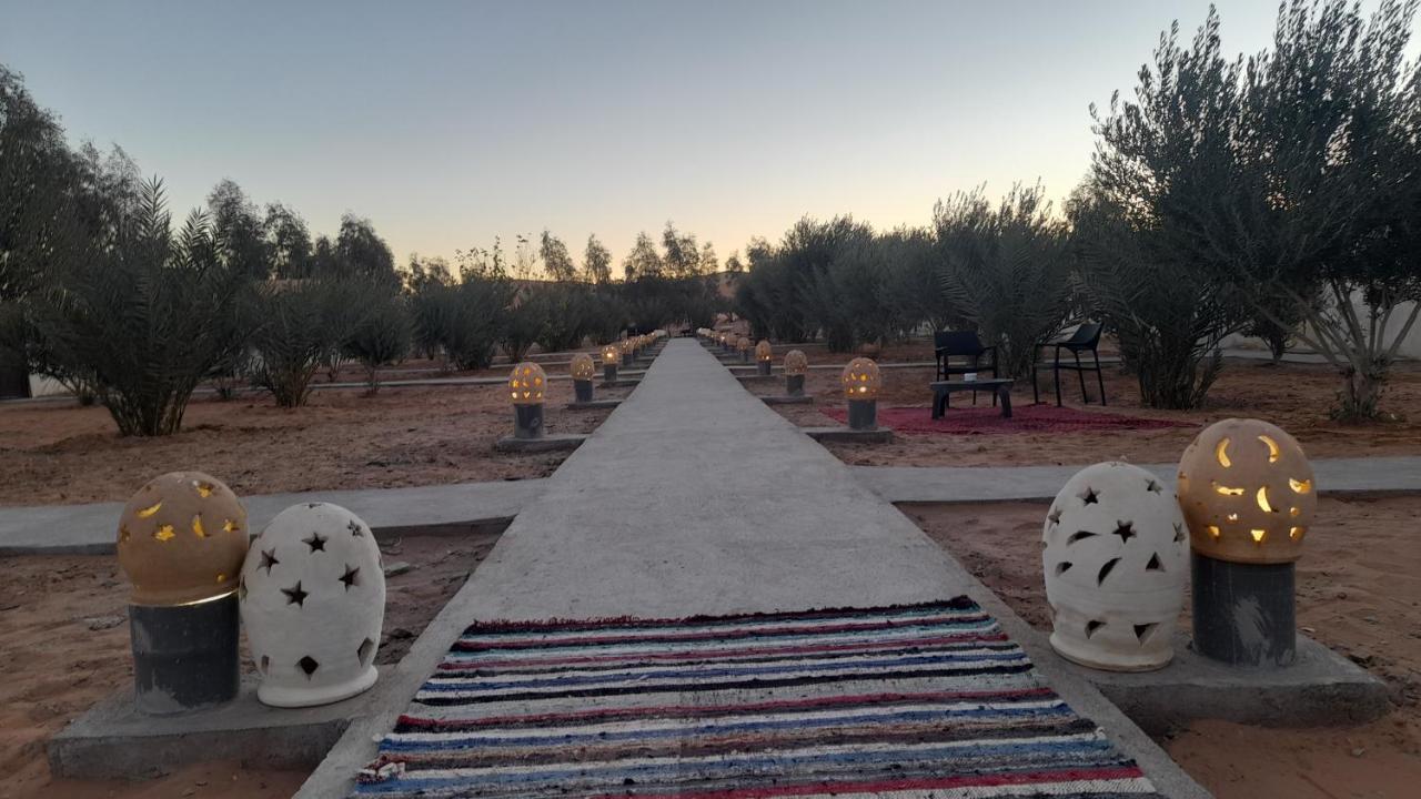 Luxury Trek Desert Camp Мерзуга Екстер'єр фото