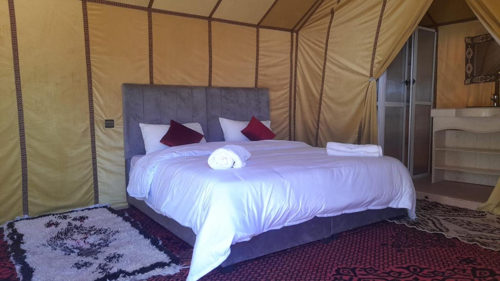 Luxury Trek Desert Camp Мерзуга Екстер'єр фото